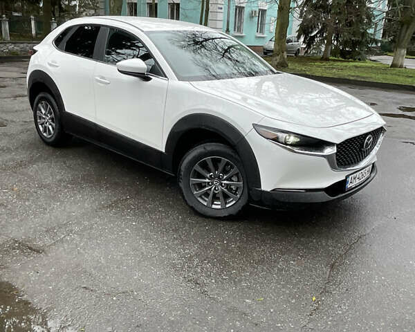 Белый Мазда CX-30, объемом двигателя 2.49 л и пробегом 25 тыс. км за 19400 $, фото 6 на Automoto.ua