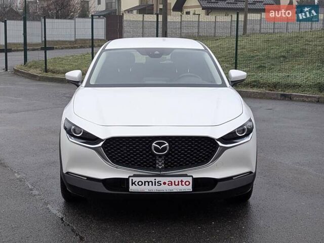 Белый Мазда CX-30, объемом двигателя 2.5 л и пробегом 43 тыс. км за 17799 $, фото 2 на Automoto.ua