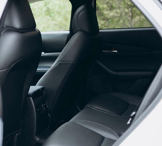 Белый Мазда CX-30, объемом двигателя 2.5 л и пробегом 40 тыс. км за 21000 $, фото 36 на Automoto.ua