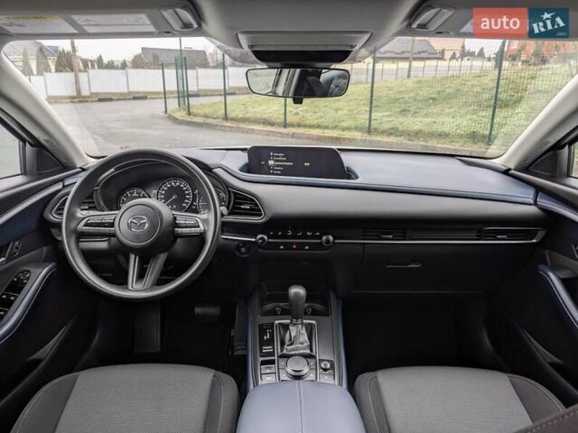 Белый Мазда CX-30, объемом двигателя 2.5 л и пробегом 43 тыс. км за 17799 $, фото 1 на Automoto.ua