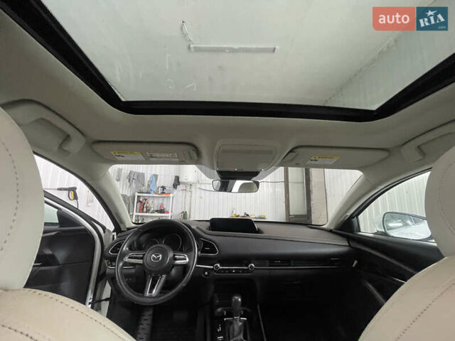 Белый Мазда CX-30, объемом двигателя 2.5 л и пробегом 103 тыс. км за 18200 $, фото 20 на Automoto.ua