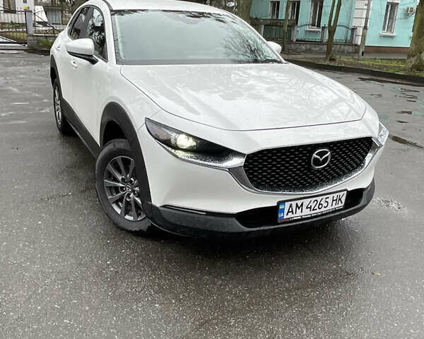 Білий Мазда CX-30, об'ємом двигуна 2.49 л та пробігом 25 тис. км за 19400 $, фото 7 на Automoto.ua