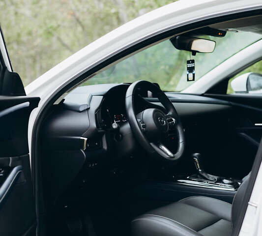 Белый Мазда CX-30, объемом двигателя 2.5 л и пробегом 40 тыс. км за 21000 $, фото 33 на Automoto.ua