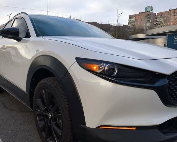 Білий Мазда CX-30, об'ємом двигуна 2.5 л та пробігом 63 тис. км за 21400 $, фото 1 на Automoto.ua