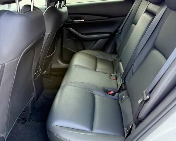 Белый Мазда CX-30, объемом двигателя 2.5 л и пробегом 82 тыс. км за 17200 $, фото 9 на Automoto.ua