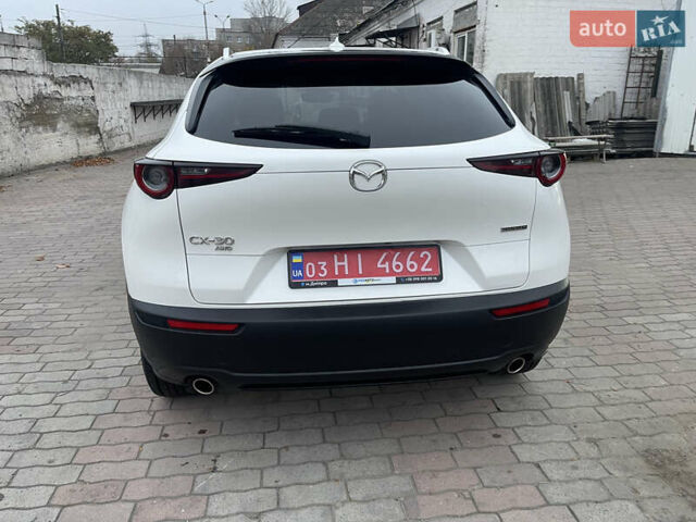 Белый Мазда CX-30, объемом двигателя 2.5 л и пробегом 103 тыс. км за 18200 $, фото 9 на Automoto.ua