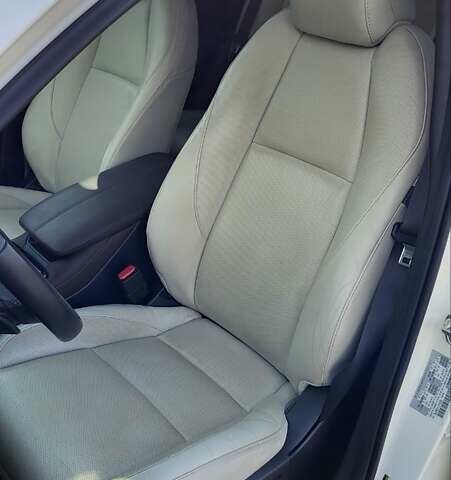 Белый Мазда CX-30, объемом двигателя 2.5 л и пробегом 78 тыс. км за 20500 $, фото 15 на Automoto.ua