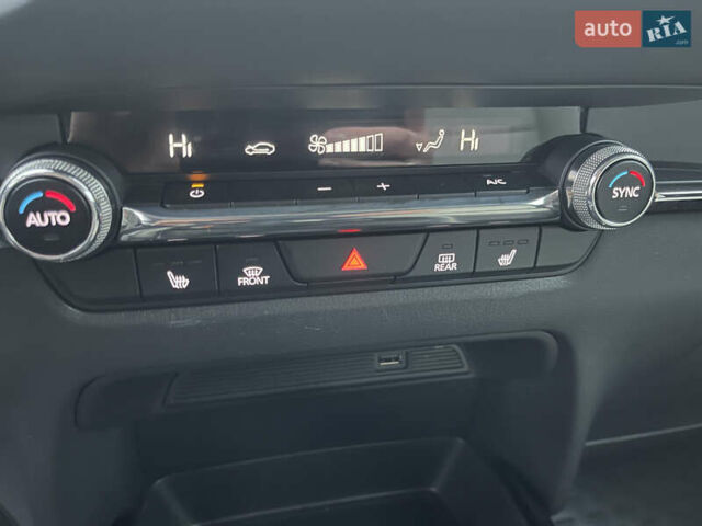 Белый Мазда CX-30, объемом двигателя 2.5 л и пробегом 103 тыс. км за 18200 $, фото 34 на Automoto.ua