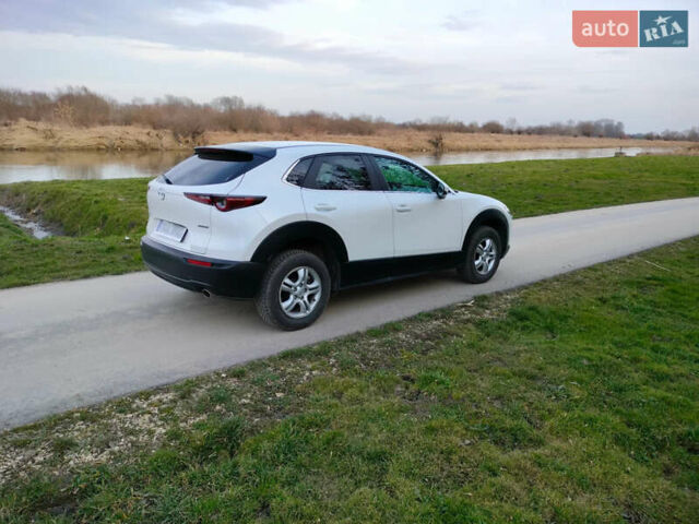 Белый Мазда CX-30, объемом двигателя 2 л и пробегом 115 тыс. км за 18300 $, фото 14 на Automoto.ua