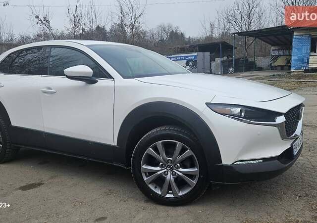 Белый Мазда CX-30, объемом двигателя 2.5 л и пробегом 141 тыс. км за 16400 $, фото 9 на Automoto.ua