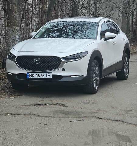 Белый Мазда CX-30, объемом двигателя 2.5 л и пробегом 141 тыс. км за 16400 $, фото 2 на Automoto.ua
