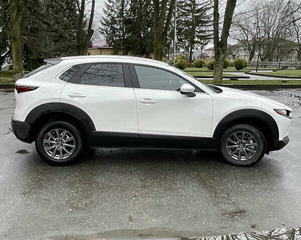 Білий Мазда CX-30, об'ємом двигуна 2.49 л та пробігом 25 тис. км за 19400 $, фото 5 на Automoto.ua