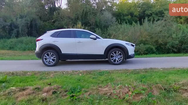 Белый Мазда CX-30, объемом двигателя 2 л и пробегом 115 тыс. км за 18300 $, фото 15 на Automoto.ua
