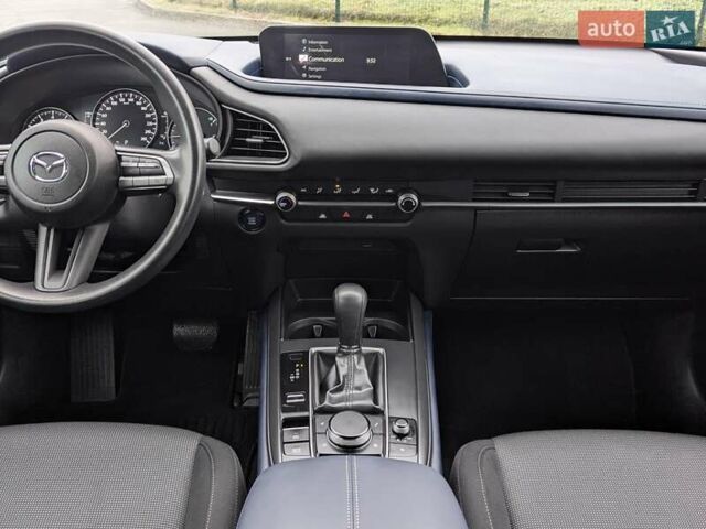 Белый Мазда CX-30, объемом двигателя 2.5 л и пробегом 43 тыс. км за 17799 $, фото 42 на Automoto.ua