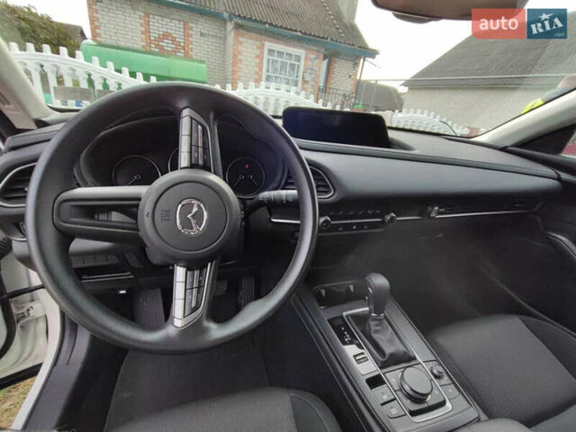 Білий Мазда CX-30, об'ємом двигуна 2.5 л та пробігом 80 тис. км за 14000 $, фото 14 на Automoto.ua