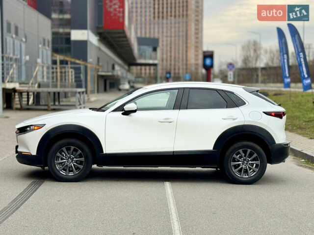 Белый Мазда CX-30, объемом двигателя 2.49 л и пробегом 39 тыс. км за 17999 $, фото 7 на Automoto.ua