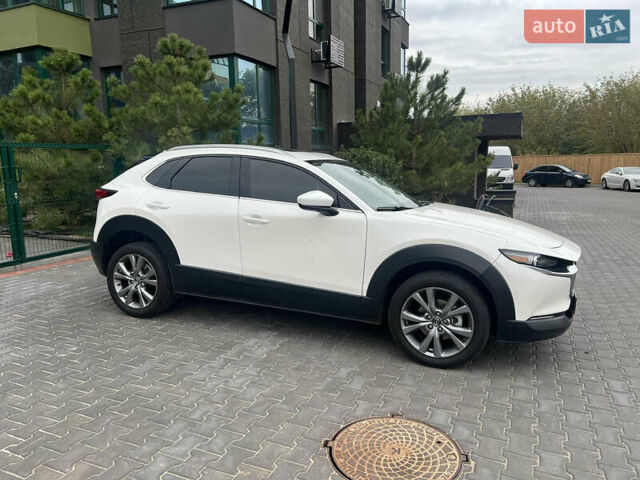 Белый Мазда CX-30, объемом двигателя 2.49 л и пробегом 40 тыс. км за 22500 $, фото 2 на Automoto.ua