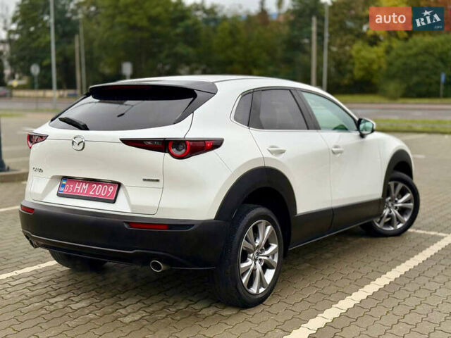 Белый Мазда CX-30, объемом двигателя 2.5 л и пробегом 59 тыс. км за 17800 $, фото 4 на Automoto.ua