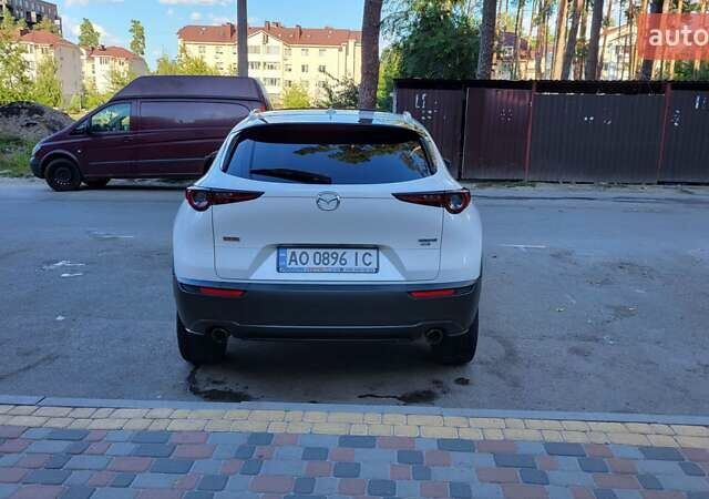 Белый Мазда CX-30, объемом двигателя 2.49 л и пробегом 52 тыс. км за 22500 $, фото 10 на Automoto.ua