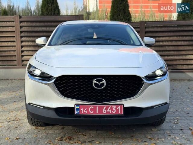 Белый Мазда CX-30, объемом двигателя 2.5 л и пробегом 59 тыс. км за 17900 $, фото 2 на Automoto.ua