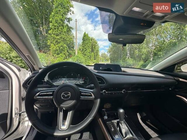 Белый Мазда CX-30, объемом двигателя 2.49 л и пробегом 37 тыс. км за 22900 $, фото 10 на Automoto.ua