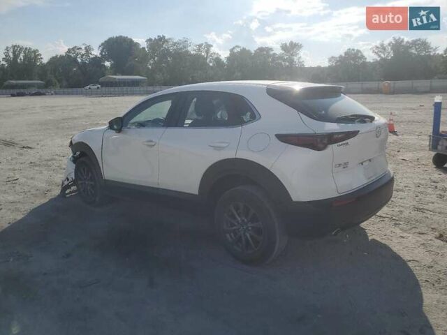 Белый Мазда CX-30, объемом двигателя 2.5 л и пробегом 30 тыс. км за 14350 $, фото 2 на Automoto.ua