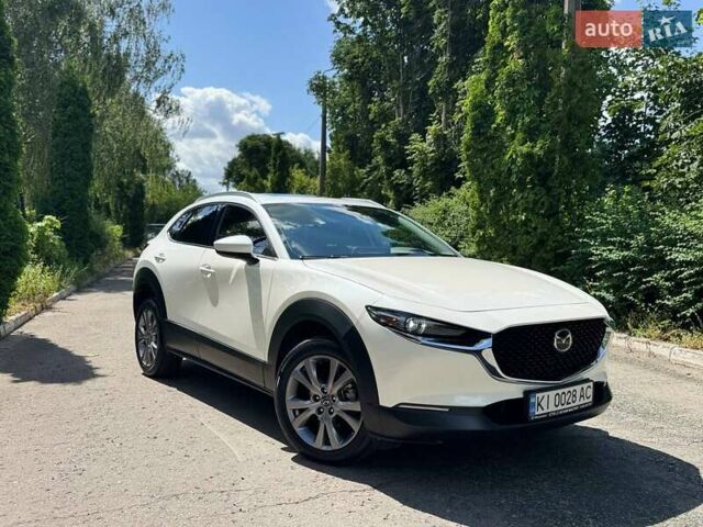 Белый Мазда CX-30, объемом двигателя 2.49 л и пробегом 37 тыс. км за 22900 $, фото 1 на Automoto.ua