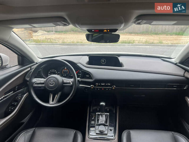 Белый Мазда CX-30, объемом двигателя 2.49 л и пробегом 40 тыс. км за 22500 $, фото 9 на Automoto.ua