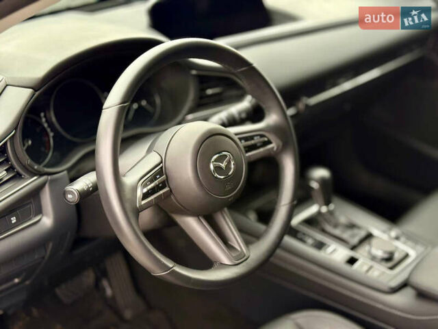 Белый Мазда CX-30, объемом двигателя 2.5 л и пробегом 59 тыс. км за 17800 $, фото 12 на Automoto.ua