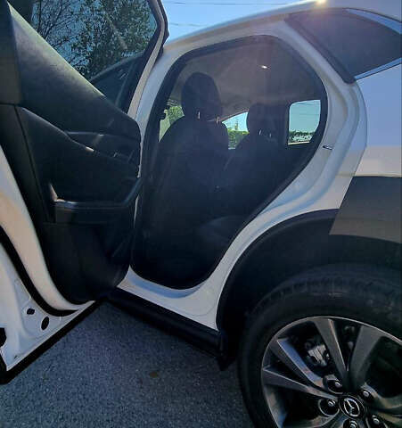 Белый Мазда CX-30, объемом двигателя 2.5 л и пробегом 41 тыс. км за 22100 $, фото 8 на Automoto.ua