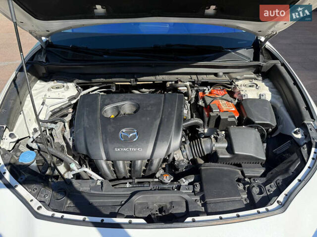 Белый Мазда CX-30, объемом двигателя 2.49 л и пробегом 62 тыс. км за 18299 $, фото 17 на Automoto.ua