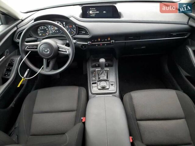 Білий Мазда CX-30, об'ємом двигуна 0 л та пробігом 25 тис. км за 3800 $, фото 7 на Automoto.ua