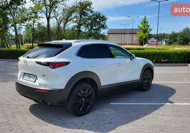 Белый Мазда CX-30, объемом двигателя 2.49 л и пробегом 52 тыс. км за 21500 $, фото 7 на Automoto.ua
