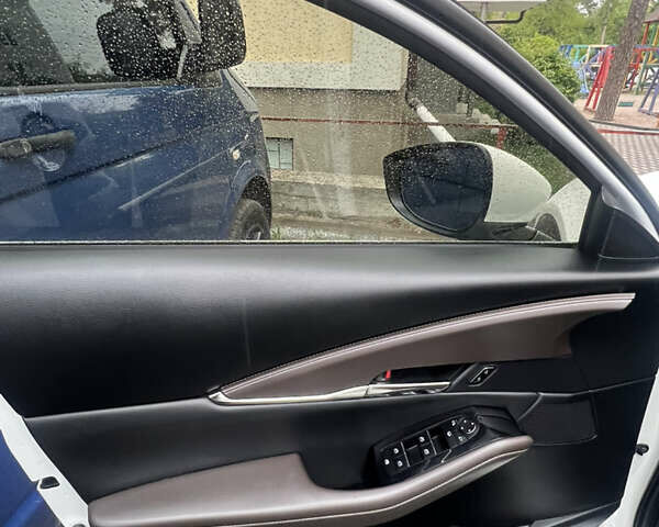 Мазда CX-30 2021 у Ирпене на Automoto.ua Білий Мазда CX-30, об'ємом двигуна 2 л та пробігом 86 тис. км за 27000 $, фото 13 на Automoto.ua