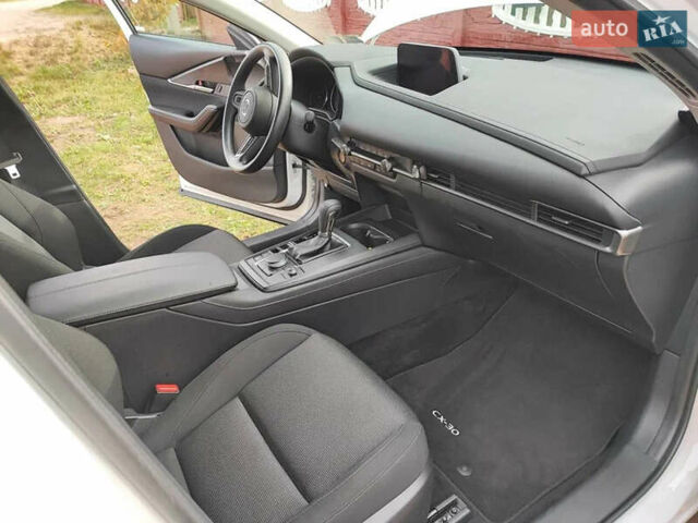 Білий Мазда CX-30, об'ємом двигуна 2.5 л та пробігом 80 тис. км за 14000 $, фото 16 на Automoto.ua
