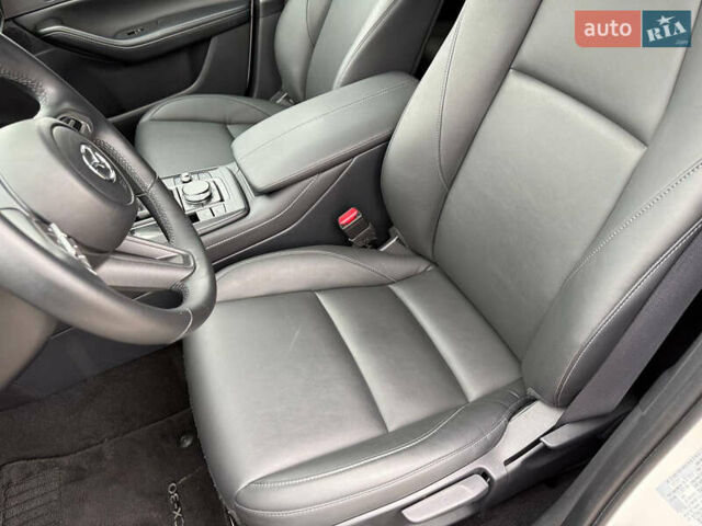 Белый Мазда CX-30, объемом двигателя 2.5 л и пробегом 59 тыс. км за 17800 $, фото 15 на Automoto.ua