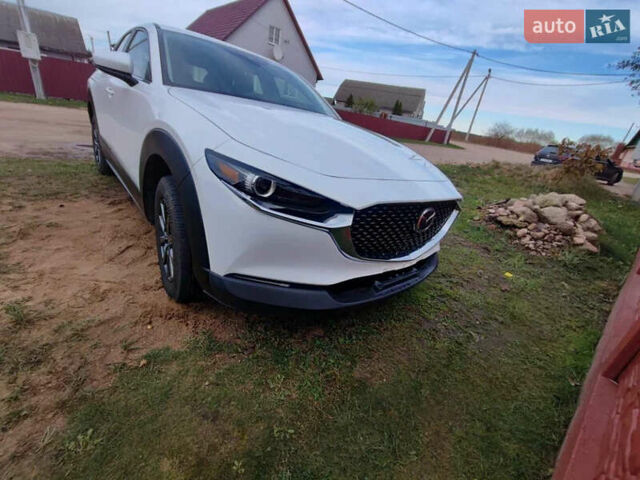 Білий Мазда CX-30, об'ємом двигуна 2.5 л та пробігом 80 тис. км за 14000 $, фото 8 на Automoto.ua