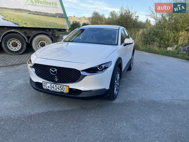 Белый Мазда CX-30, объемом двигателя 2.5 л и пробегом 97 тыс. км за 15750 $, фото 4 на Automoto.ua