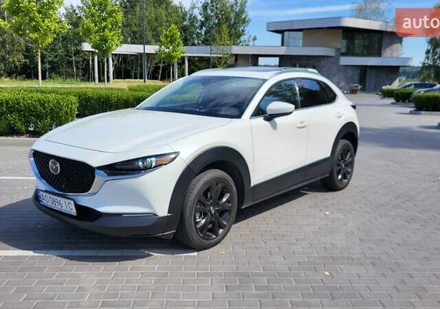 Белый Мазда CX-30, объемом двигателя 2.49 л и пробегом 52 тыс. км за 21500 $, фото 3 на Automoto.ua