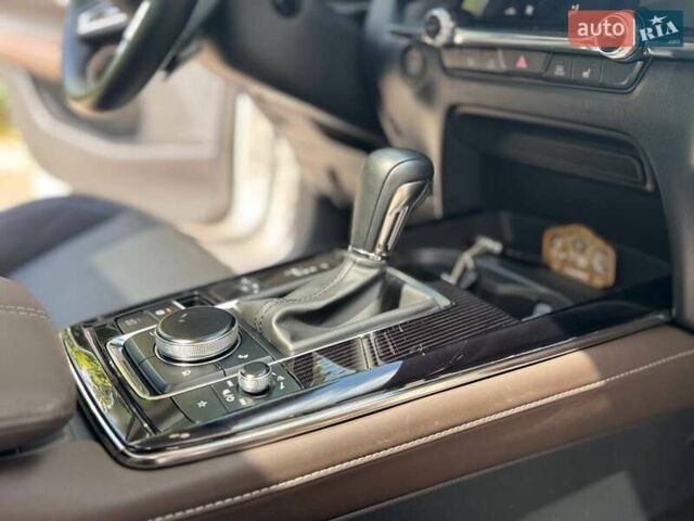 Белый Мазда CX-30, объемом двигателя 2.49 л и пробегом 37 тыс. км за 22900 $, фото 12 на Automoto.ua