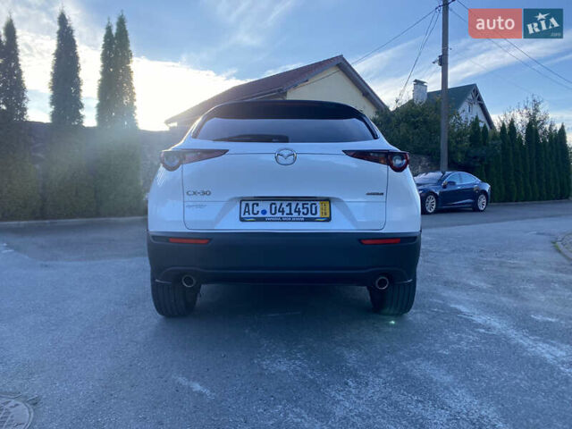 Белый Мазда CX-30, объемом двигателя 2.5 л и пробегом 97 тыс. км за 15750 $, фото 16 на Automoto.ua