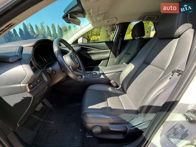 Белый Мазда CX-30, объемом двигателя 2.49 л и пробегом 62 тыс. км за 18299 $, фото 10 на Automoto.ua