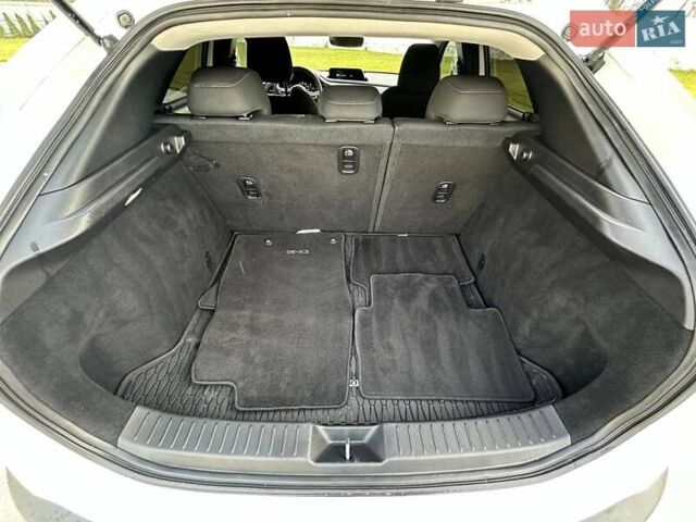 Белый Мазда CX-30, объемом двигателя 2.5 л и пробегом 134 тыс. км за 15500 $, фото 16 на Automoto.ua