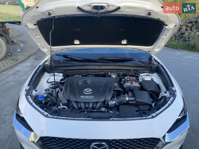 Белый Мазда CX-30, объемом двигателя 2.5 л и пробегом 97 тыс. км за 15750 $, фото 50 на Automoto.ua