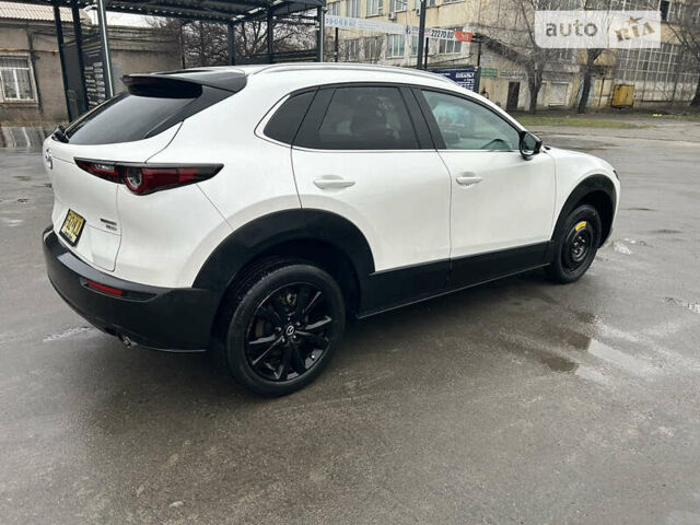 Белый Мазда CX-30, объемом двигателя 2.5 л и пробегом 63 тыс. км за 13700 $, фото 4 на Automoto.ua