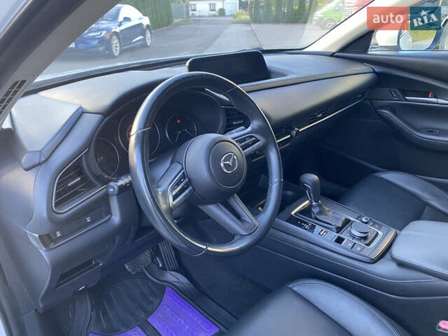 Белый Мазда CX-30, объемом двигателя 2.5 л и пробегом 97 тыс. км за 15750 $, фото 26 на Automoto.ua