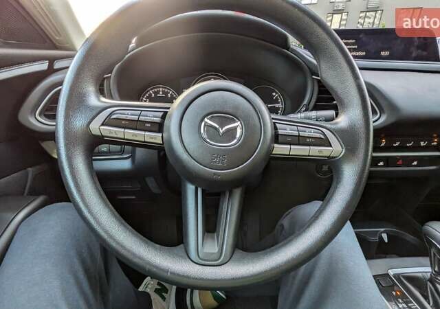 Белый Мазда CX-30, объемом двигателя 2.49 л и пробегом 40 тыс. км за 17400 $, фото 12 на Automoto.ua