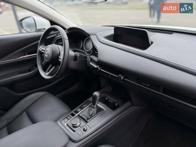 Белый Мазда CX-30, объемом двигателя 2.5 л и пробегом 59 тыс. км за 17999 $, фото 19 на Automoto.ua