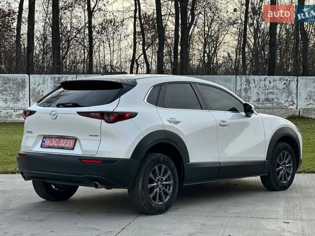 Белый Мазда CX-30, объемом двигателя 2.5 л и пробегом 134 тыс. км за 15500 $, фото 3 на Automoto.ua