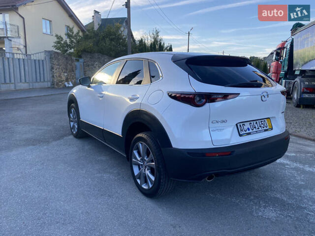 Белый Мазда CX-30, объемом двигателя 2.5 л и пробегом 97 тыс. км за 15750 $, фото 10 на Automoto.ua